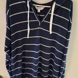 Market & Spruce Navy and White Hoodie